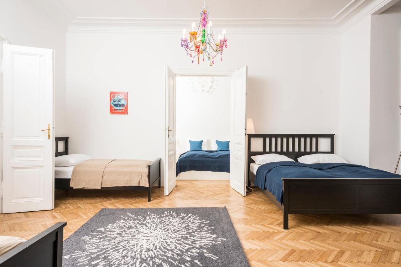 Senator Stephansplatz By Ichbucheat Apartment