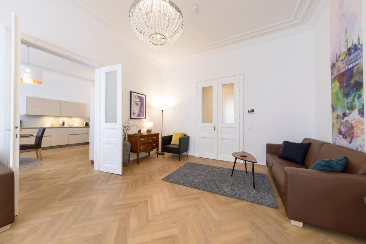 Apartment Senator Stephansplatz By Ichbucheat Wien
