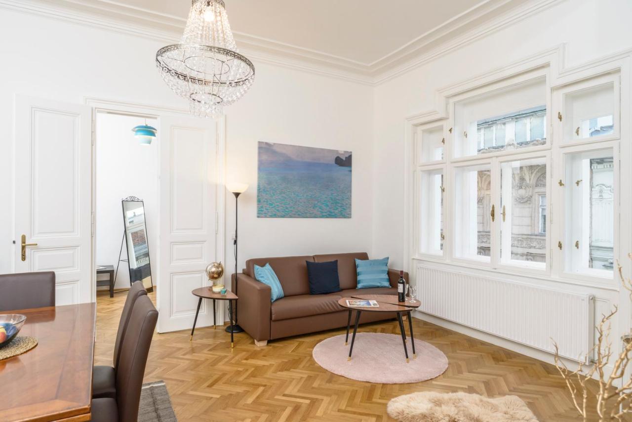 Apartment Senator Stephansplatz By Ichbucheat Wien